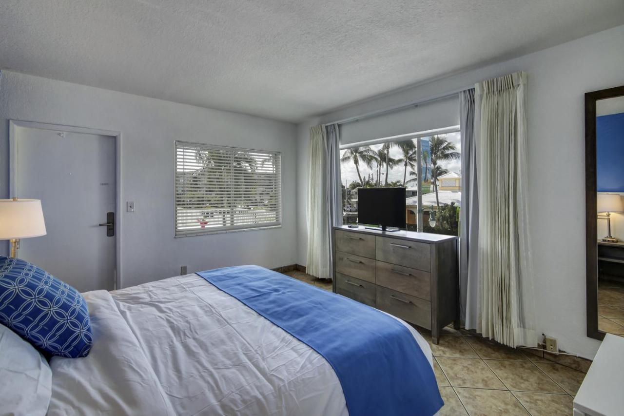 Blue Strawberry By The Sea Hotell Lauderdale-by-the-Sea Exteriör bild