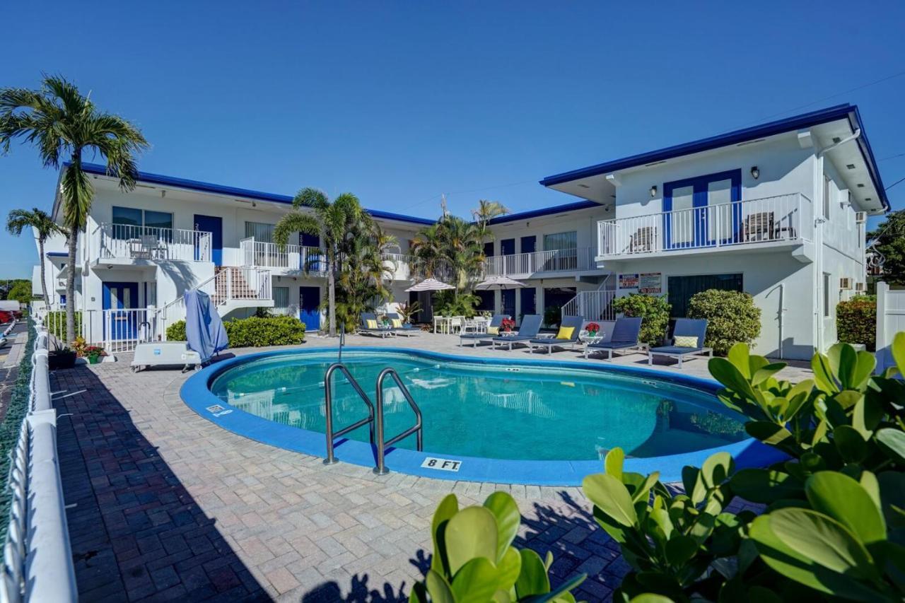 Blue Strawberry By The Sea Hotell Lauderdale-by-the-Sea Exteriör bild